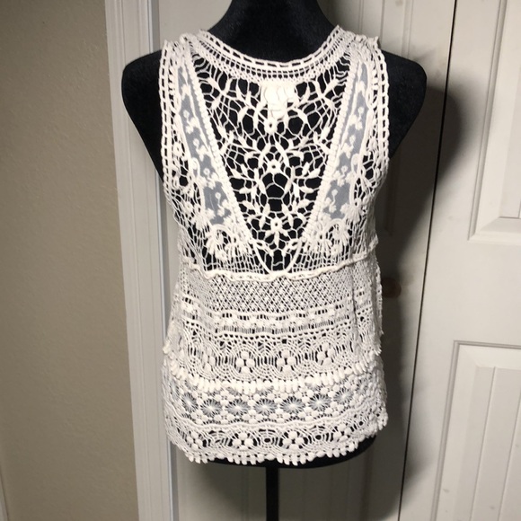 Lace  Vest - Picture 2 of 5